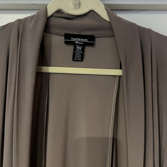 NWT R & M Richards embellished dress, and jacket set sz 6 - Picture 10 of 12